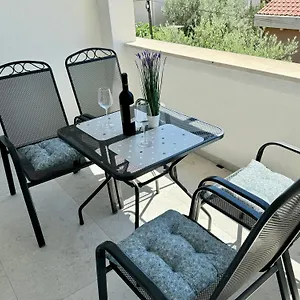 Gasthof & Petra, Zadar