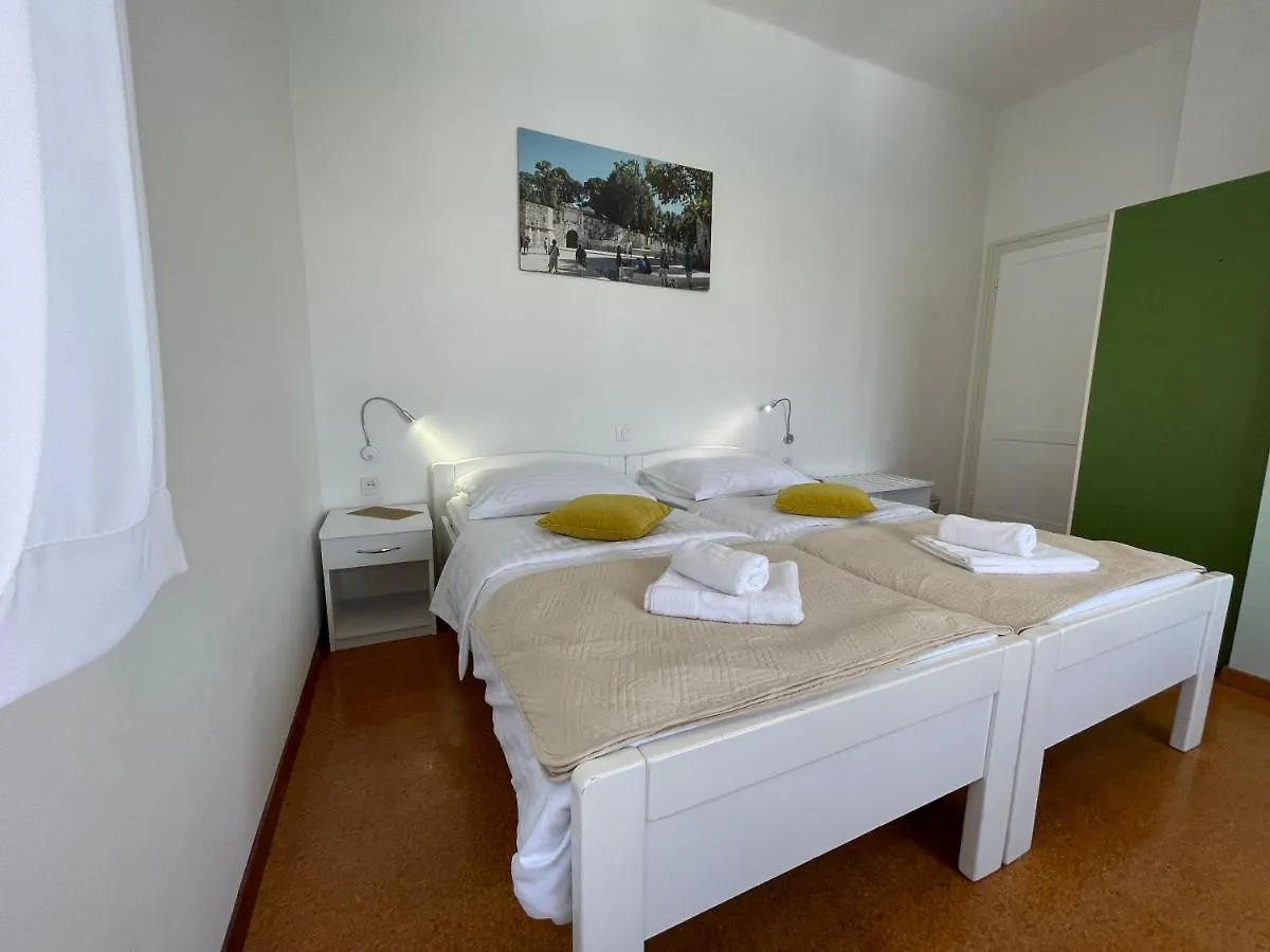 Guest house Accommodation Jarula Zadar