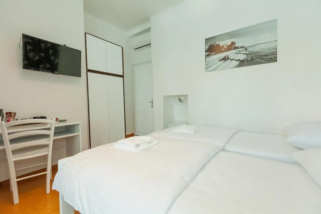 Accommodation Jarula Zadar 3*,